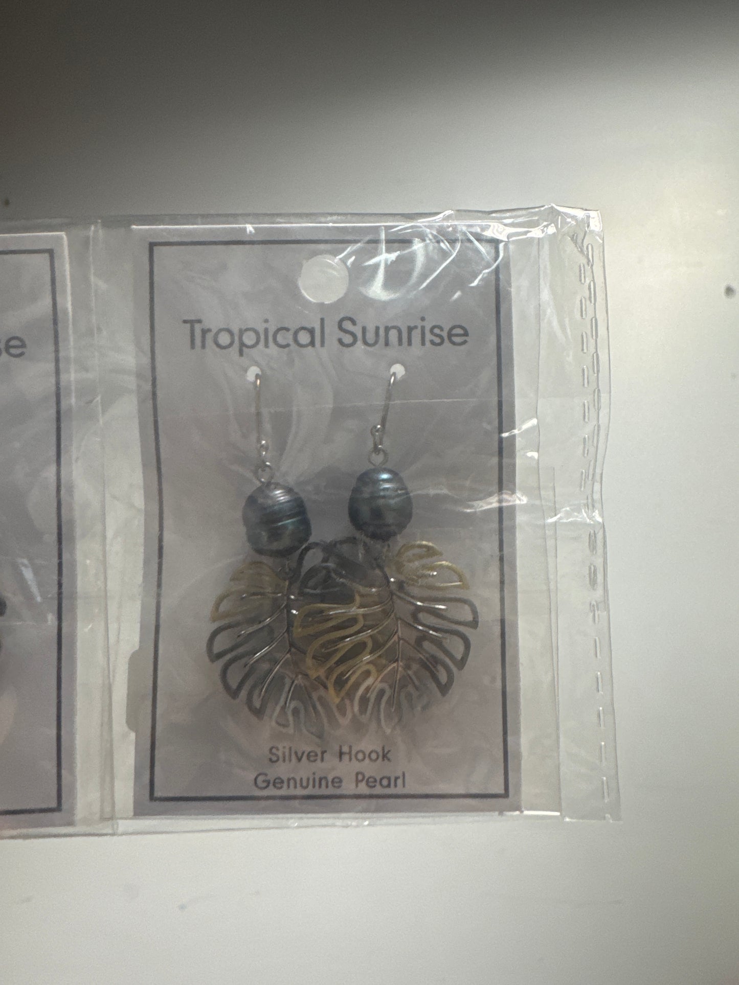 Tri-Color Copper FW Pearl Earrings - Monstera Leaf (Black)