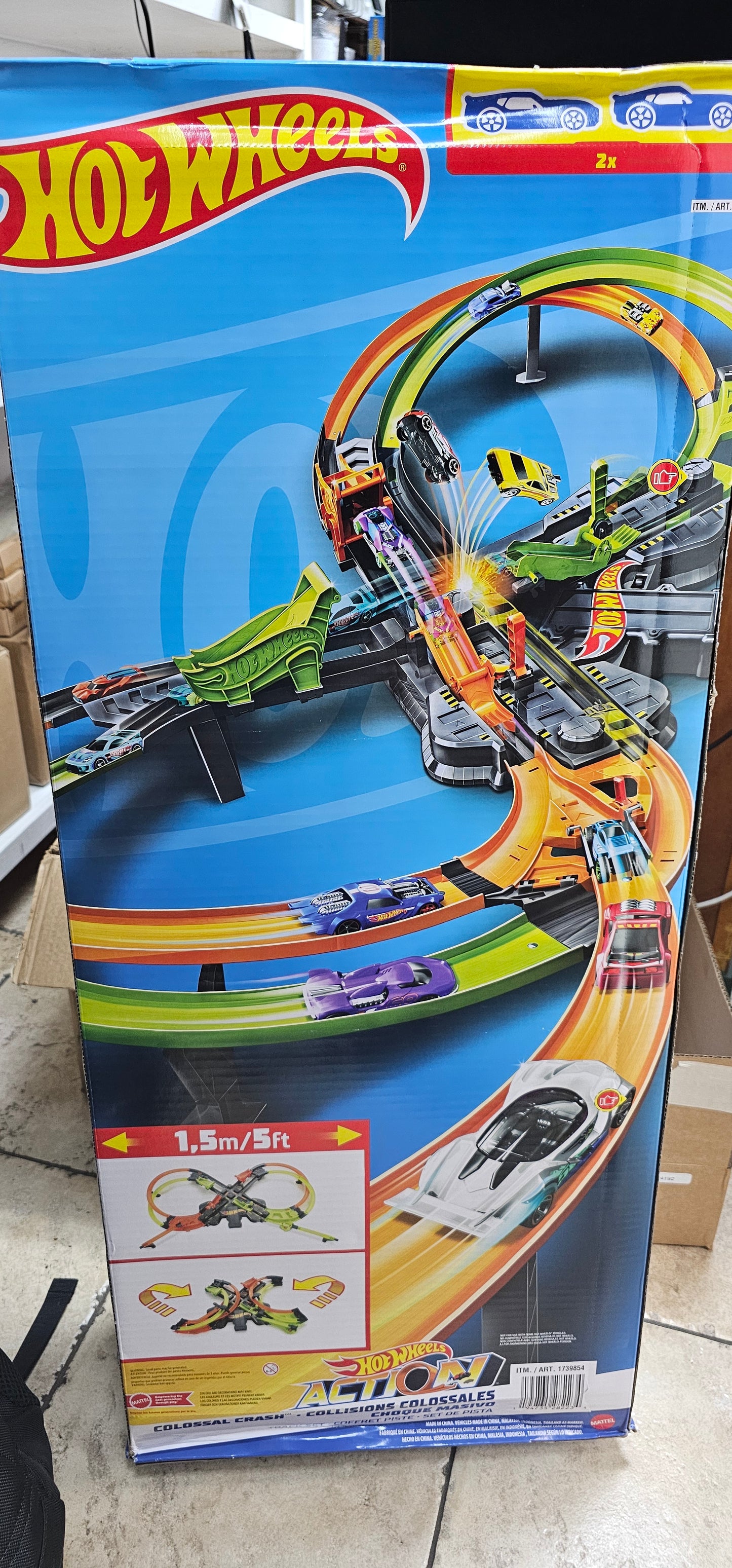 Hot Wheels Colossal Crash