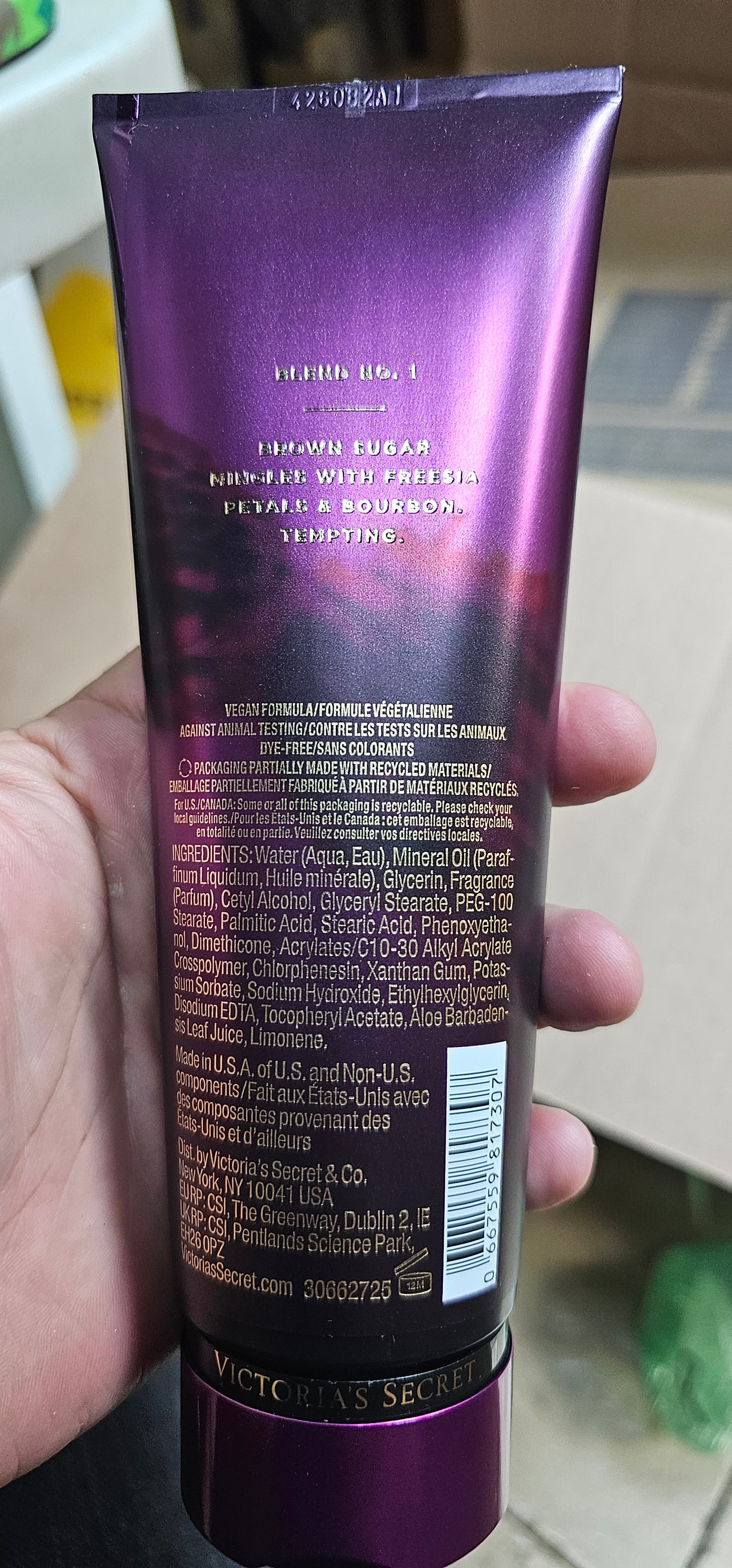 VS Lotion Sultry Berry Bourbon