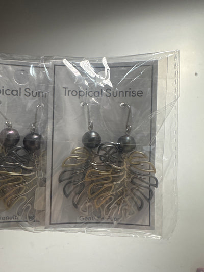 Tri-Color Copper FW Pearl Earrings - Large Monstera Leaf (Black)