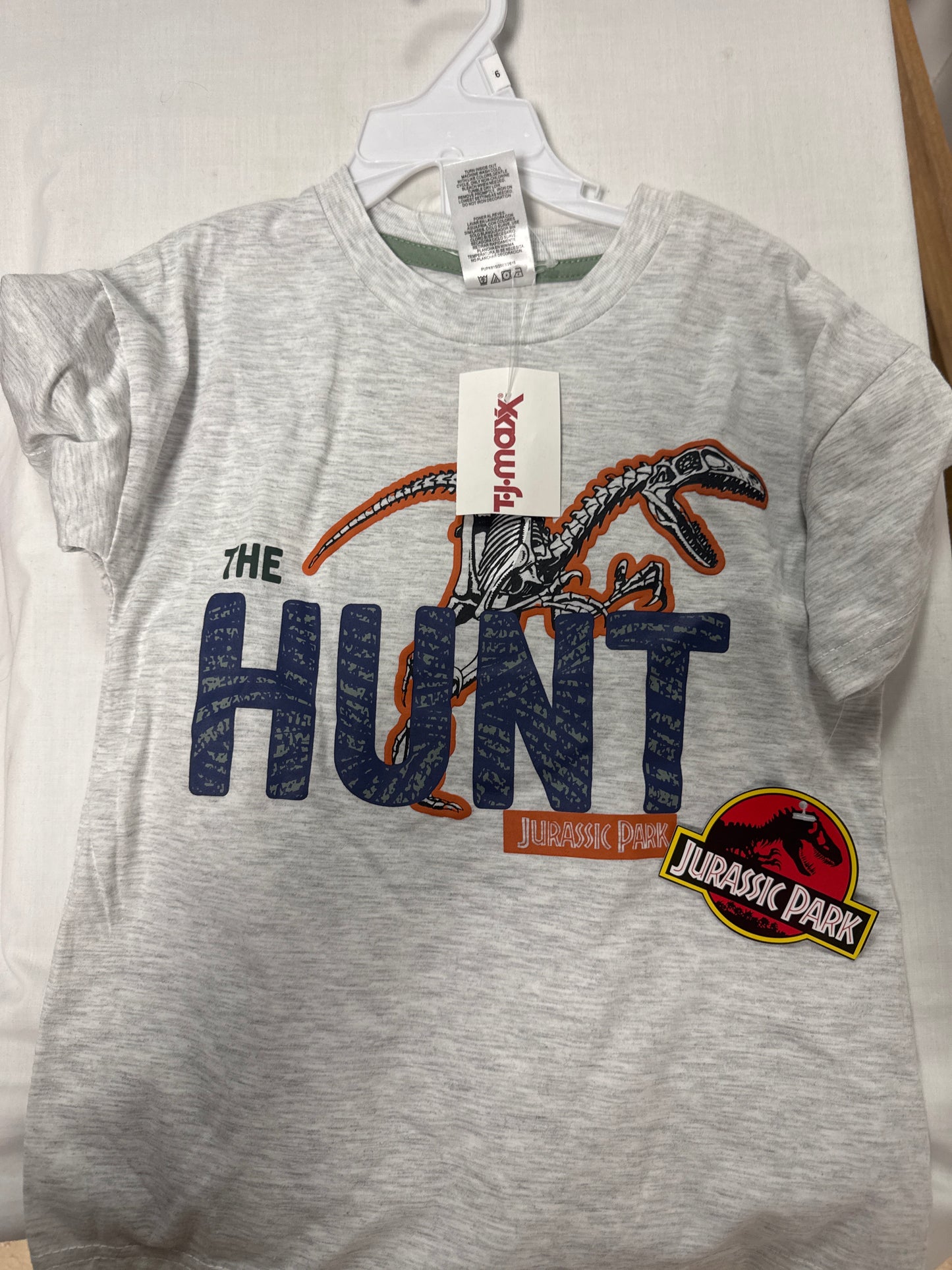 TJMAXX 2 PIECE JURASSIC PARK BOYS SHIRT AND SHORTS