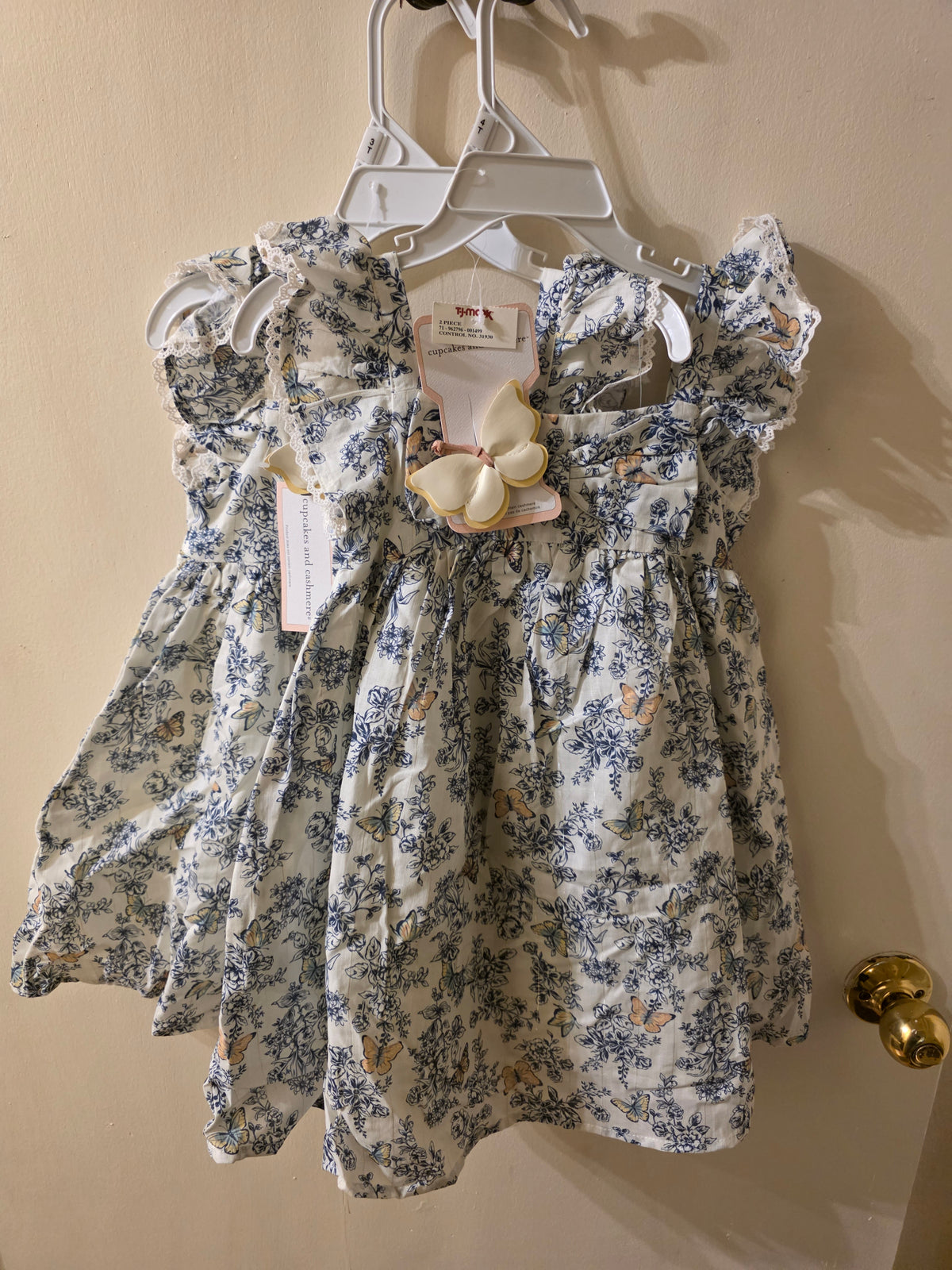 Cupcakes and cashmere size 4t and 3 t tjmaxx