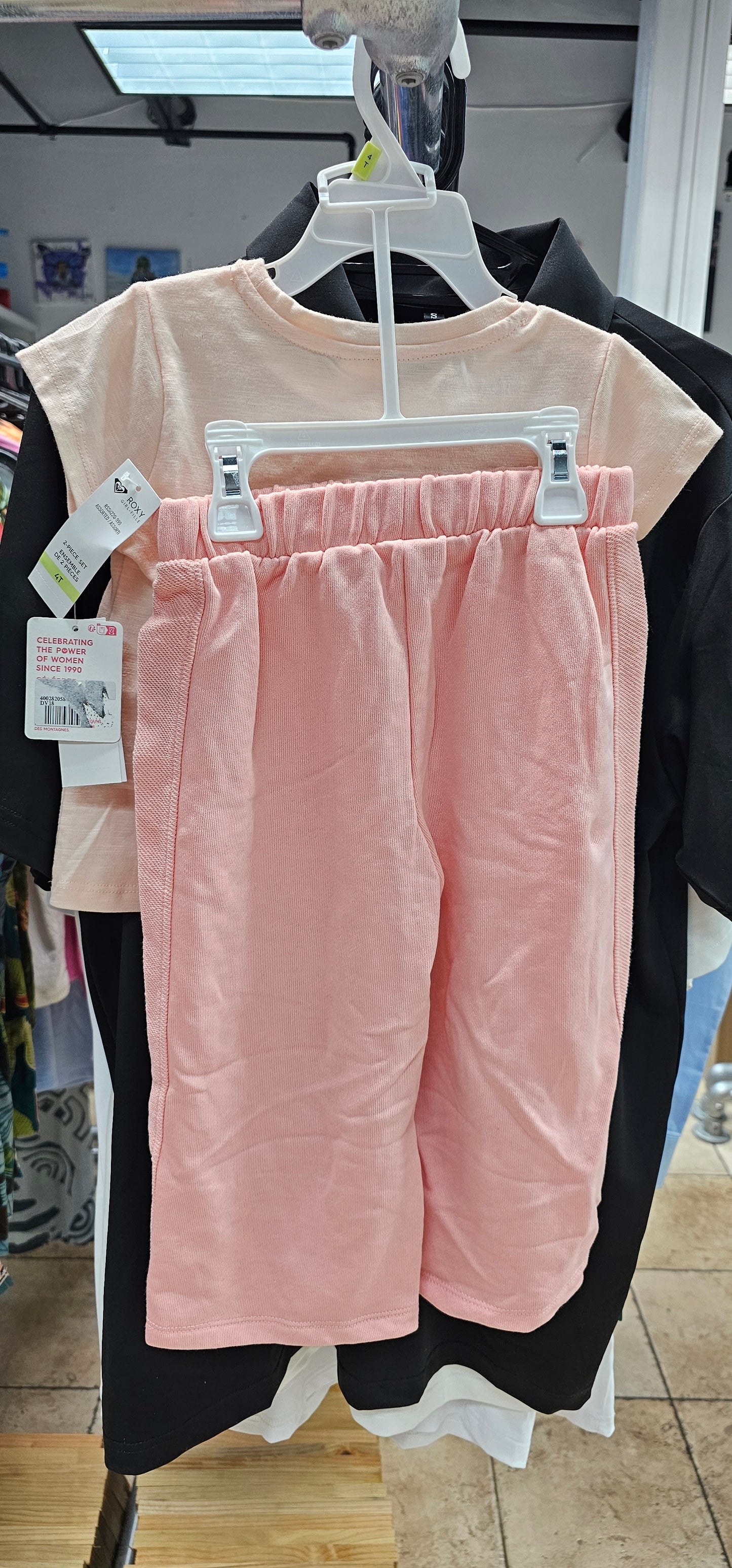 rs size 4t roxy lobster  2 piece