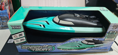 Remote control boat Aqua
