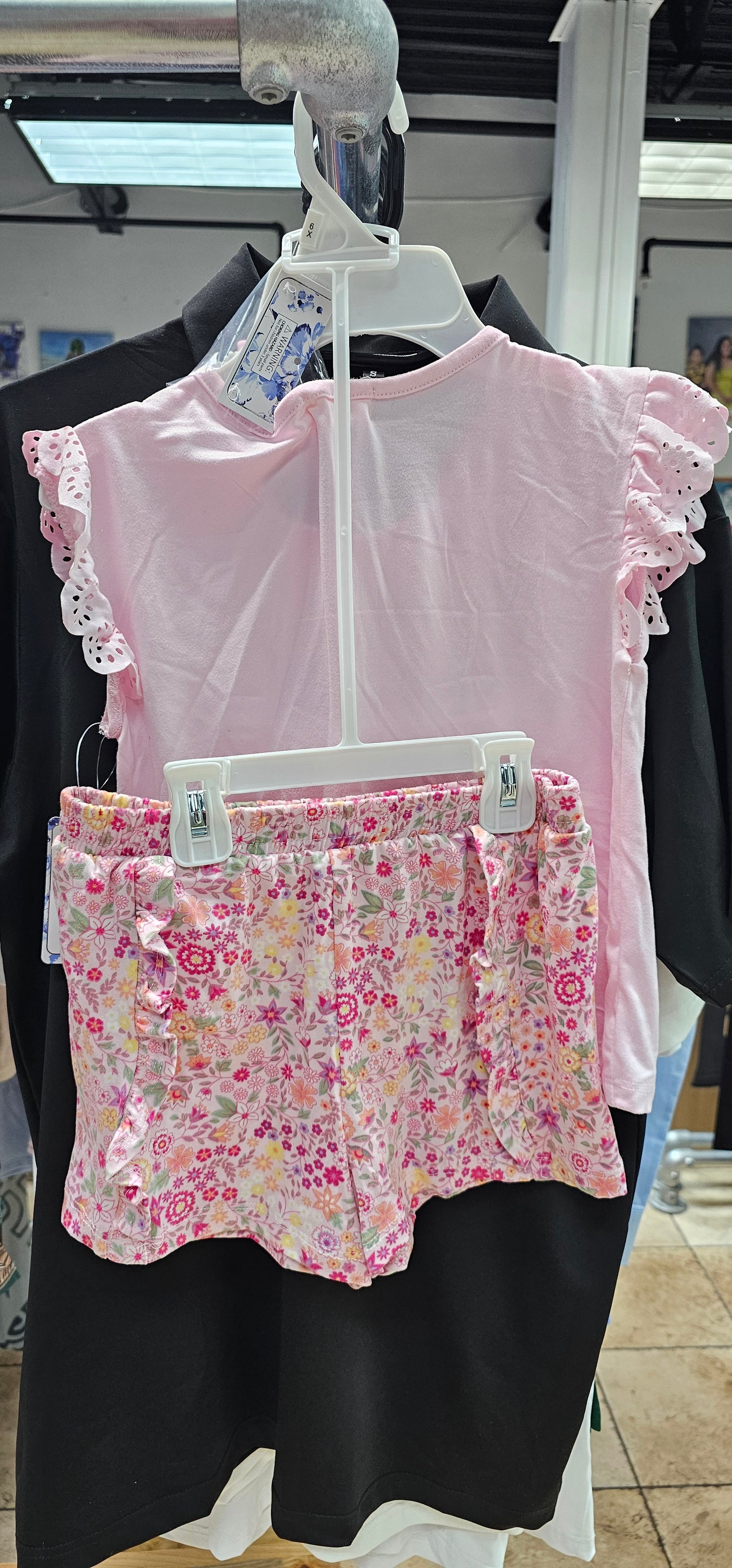 rs btween size 6x 2 piece pink, flower sunglass