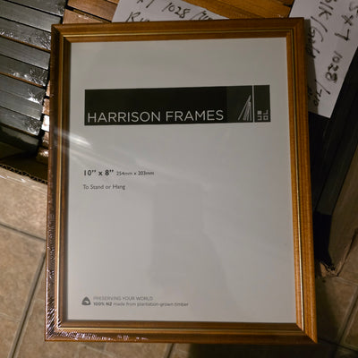 10X8 1028 FRAME RIMU/GOLD