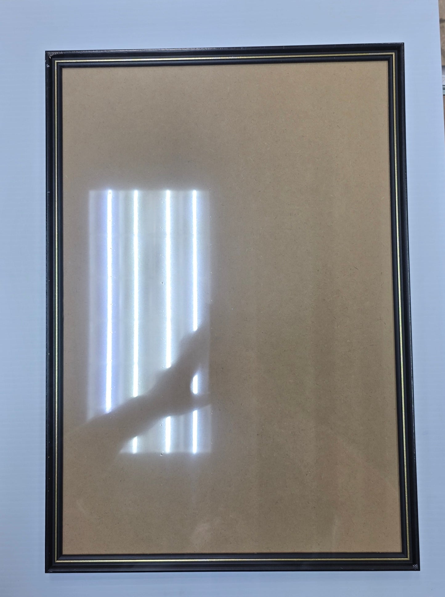 13X19 1028 BLACK & GOLD FRAME