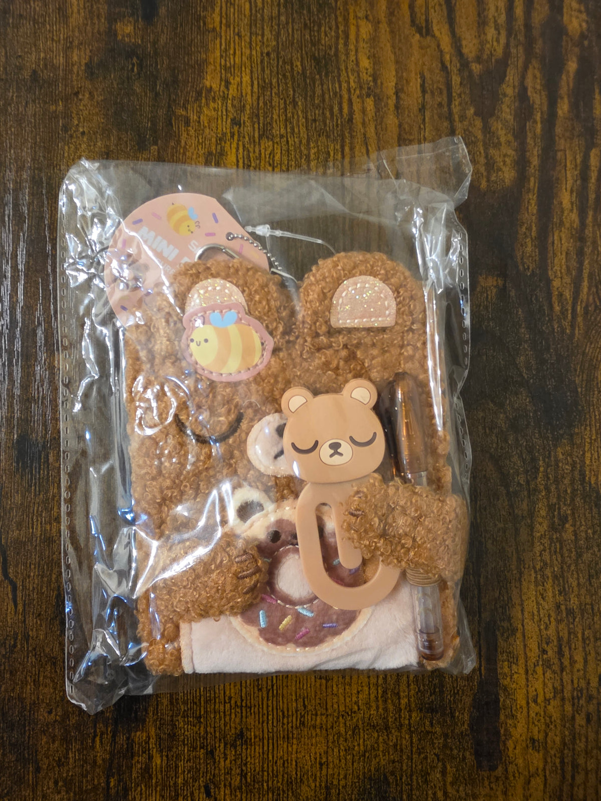 Treats Mini Pen Pal Notepad Keyring brown bear