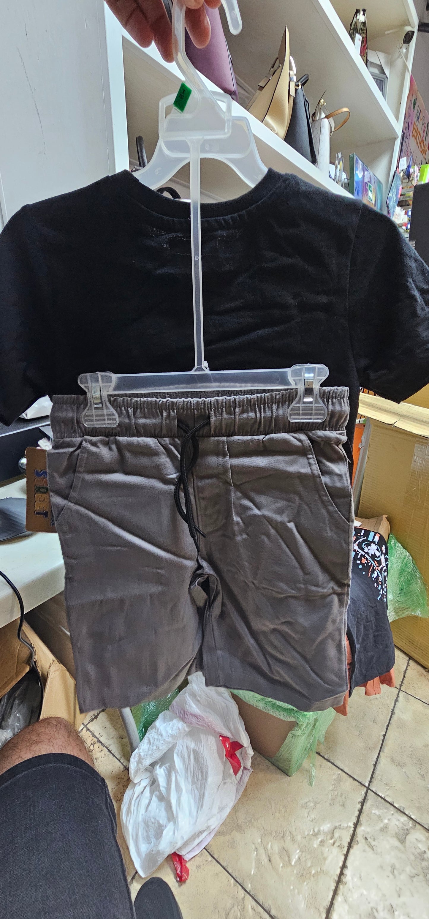 Boys 2 piece shirt and shorts bleeker street size 8s