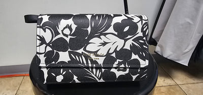 Kate Spade KH143 MORGAN Black Multi (001) BLC Tropical foliage flp chn wlt